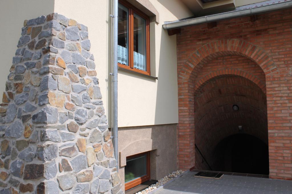 Penzion U Sklepu Hotel Hovorany Exterior photo